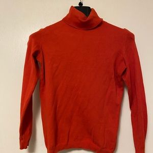 Turtle neck with a vintage feel